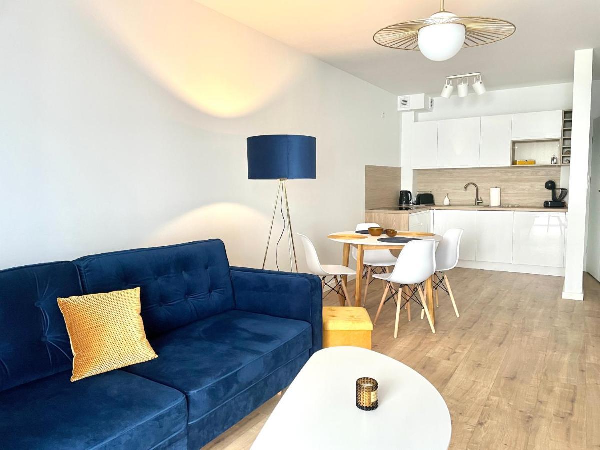 Apartament 02 - Rezydencja ウストロニエ・モルスキエ エクステリア 写真
